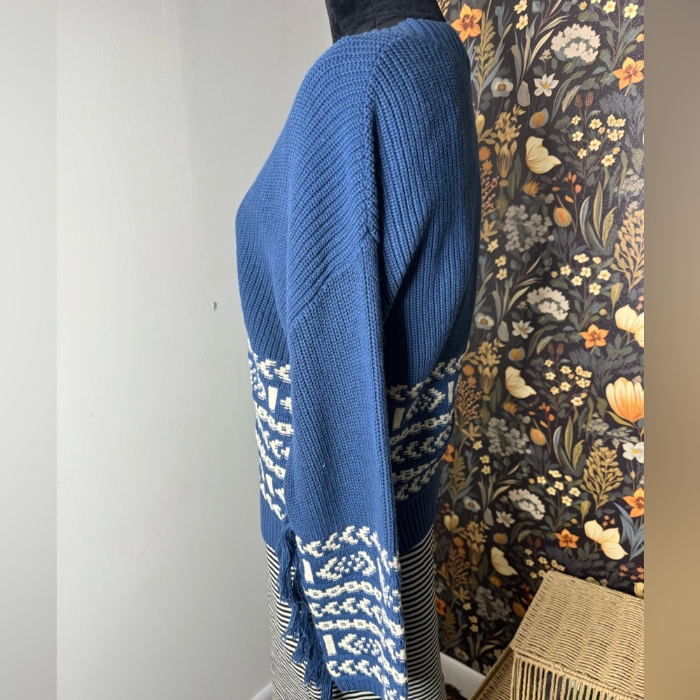 NWT Frye Aztec Blue and White Women's Cardigan Sweater Size Medium - Picture 4 of 11